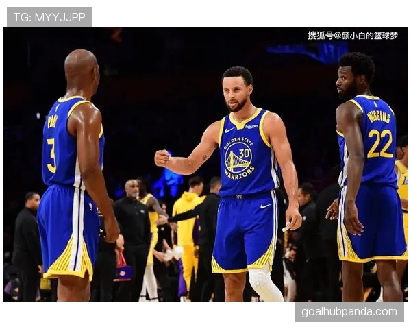 库明加突破带动勇士内线效率提升明显